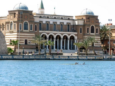 مصرف ليبيا المركزي يحدد ضوابط بيع النقد الاجنبي للمواطنين لغرض العلاج والدراسة 