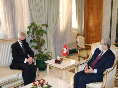 وزير خارجية تونس يبحث مع سفير بريطانيا الدعم الدولي والاقليمي لانهاء الازمة الليبية