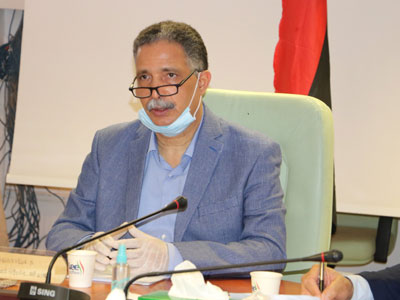 وزير المواصلات بحكومة الوفاق الوطنى يجتمع مع مدير عام الشركة العامة الكهرباء 