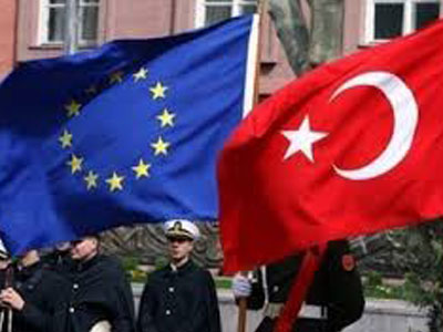 الاتحاد الأوروبي يطالب تركيا بترجمة نواياها إلى أفعال محددة 
