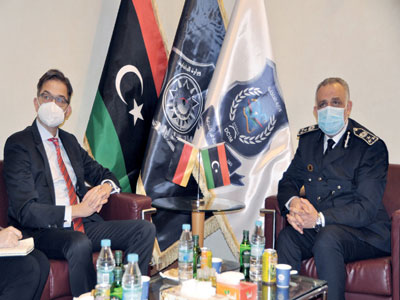 رئيس جهاز مكافحة الهجرة غير الشرعية يبحث مع سفير ألمانيا لدى ليبيا قضايا الهجرة والدعم الالماني لمكافحتها