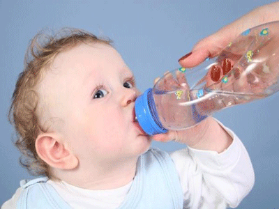 طفلي يرفض شرب الماء