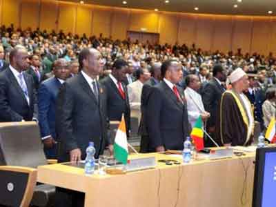 القمة الأفريقية تؤكد على دعمها للمجلس الرئاسي 