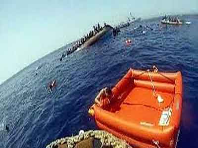 العثور على اكثر من 20 جثة في قارب لمهاجرين في البحر المتوسط 