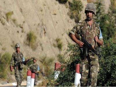 الجزائر- قوات الجيش تدمر 24 مخبأ لإرهابيين