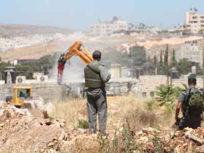 قوات الصهاينة تهدم مسكنين في منطقة أبو النوار البدوية شرق القدس المحتلة  