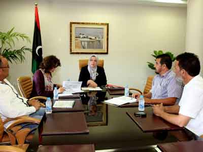 وزير الدولة لشؤون هيكلة مؤسسات الدولة تناقش الهيكل التنظيمي لوكالة الانباء الليبية والمقترحات المتعلقة بتعديله 