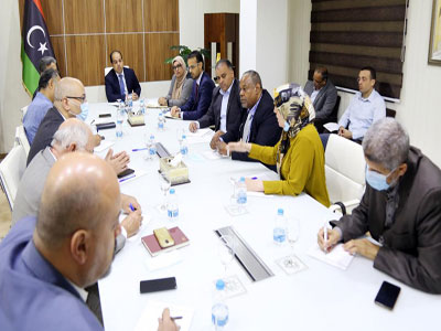 النائب أحمد معيتيق يلتقي رئيس وأعضاء المجلس البلدي طرابلس المركز