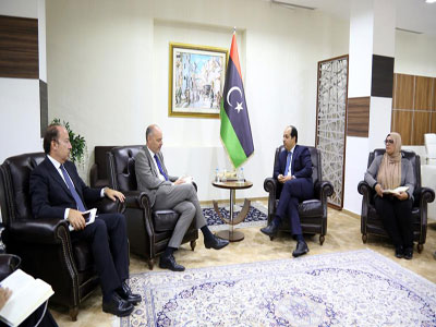 النائب أحمد معيتيق يلتقي سفير الاتحاد الأوروبي لدى ليبيا