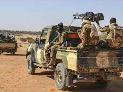 مصرع (19) مدنيا في هجوم مسلح غربي النيجر بالقرب من الحدود مع مالي  