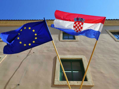 الاتحاد الأوروبي يقبل رسمياً انضمام كرواتيا لمنطقة اليورو 