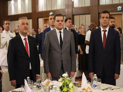 رئيس حكومة الوحدة الوطنية يشارك السفارة التركية احياء ذكرى الديمقراطية