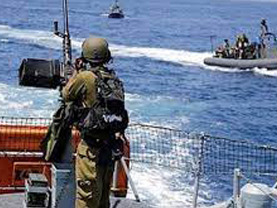 بحرية الاحتلال الصهيوني تمنعع الصيادين الفلسطينيين من ممارسة صيدهم 