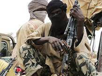 مقتل 15 جنديا 3 مدنيين في هجومين بجنوب غرب مالي