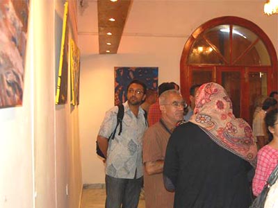 معرض للفنون التشكيلية للفنان أحمد السيفاو 