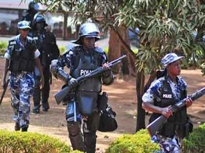 مقتل جندي أوغندي في معركة بالأسلحة النارية في قاعدة إقليمية للشرطة 