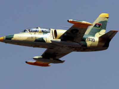 سلاح الجو الليبي ينفذ عددا من الغارات على مواقع التنظيم في سرت 