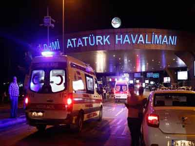 مقتل 36 شخصا في تفجيرات مطار أتاتورك الدولي باسطنبول 