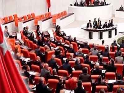 البرلمان التركي يوافق نهائياً على نشر قوات عسكرية في قطر  
