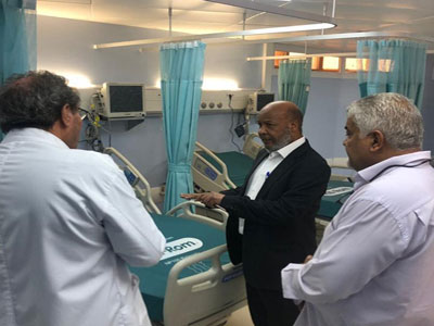 وزير الصحة يُجري جولة تفقدية بمستشفى جراحة الحروق والتجميل