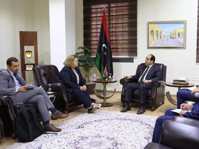 النائب أحمد معيتيق يلتقي منسقة بعثة الأمم المتحدة للشؤون الإنسانية في ليبيا 