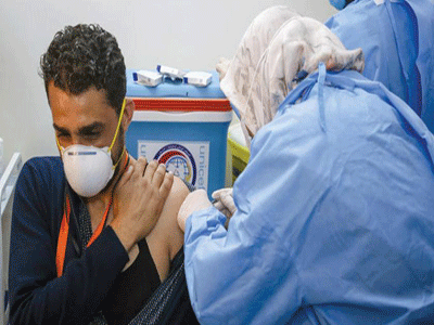 مركز مكافحة الأمراض: بعض البلديات شرعت في تطعيم الحجاج ضد كورونا