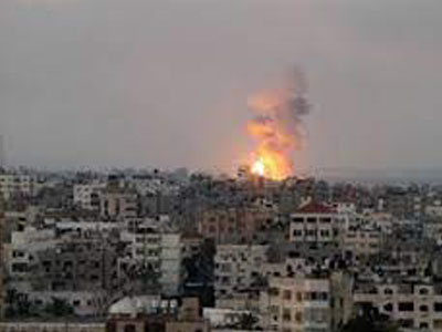 طائرات الاحتلال تقصف عددا من المواقع في قطاع غزة