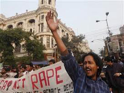 مظاهرات في نيودلهي احتجاجا على الاعتداء جنسيا على طفلة 