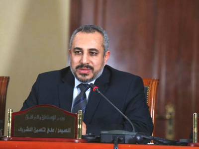  وزير الإسكان والمرافق علي حسن الشريف