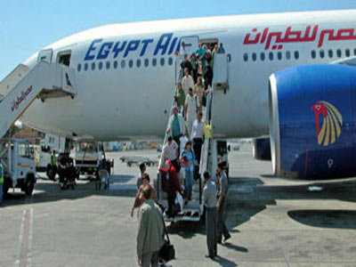 استئناف حركة الطيران بين القاهرة وطرابلس 