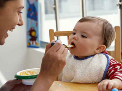 الأطفال الذين يتناولون أطعمة تحتوي على كميات كبيرة من البروتينات اكثرعرضة لزيادة الوزن 