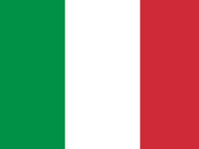 ايطاليا تنفي إغلاق سفارتها أو مغادرة بعثتها لطرابلس  