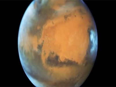 علماء يكشفون دليلاً على وجود شبكة بحيرات تحت سطح المريخ