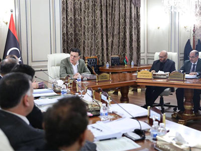 رئيس المجلس الرئاسي يترأس اجتماع حكومة الوفاق الوطني