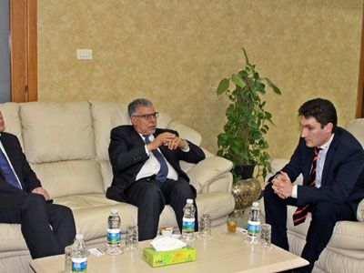 رئيس مجلس إدارة الشركة العامة للكهرباء يناقش مع السفير الأوكراني لدى ليبيا التعاون في مجالات الكهرباء  