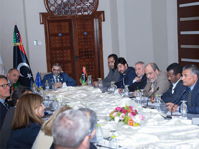 رئيس مجلس الدولة خالد المشري يجتمع مع سفير الاتحاد الأوروبي لدى ليبيا 