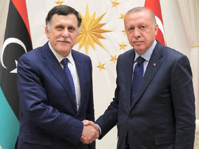 رئيس المجلس الرئاسي يجري محادثات مع الرئيس التركي في أنقره