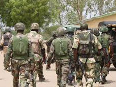 الجيش النيجيري يعلن تحرير عشرة أجانب خطفهم قراصنة الشهر الماضي 