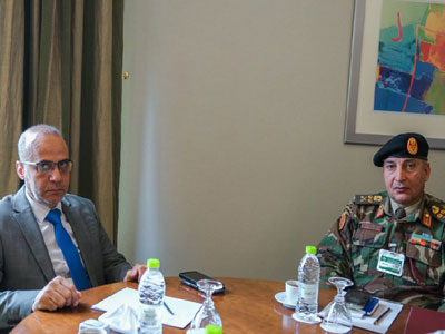 عبد الله اللافي يبحث مع رئيس الأركان العامة الوضع الأمني والعسكري وسبل تذليل الصعوبات التي تواجه المؤسسة العسكرية 