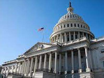 الكونغرس يعتمد مشروع قانون بشأن حظر واردات الطاقة من روسيا 