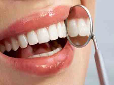 تعرف على أكثر 6 مأكولات مضرّةً للأسنان 