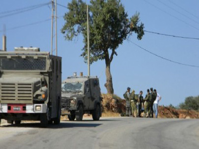 قوات الاحتلال تعتقل ثلاثة فلسطينيين 