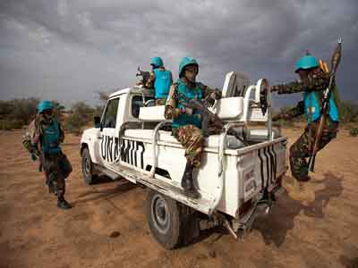 مقتل خمسة من أفراد قوات حفظ السلام الدولية في هجوم بوسط مالي 