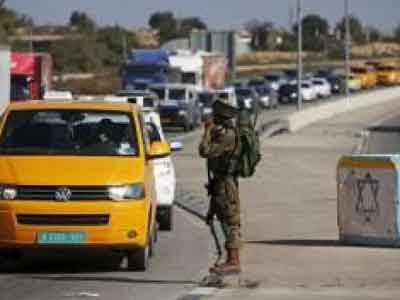 قوات الاحتلال الإسرائيلي تنصب حاجزا عسكريا جنوب غربي جنين 