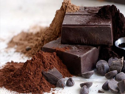 العلماء يكشفون فائدة جديدة للشوكولاتة الداكنة