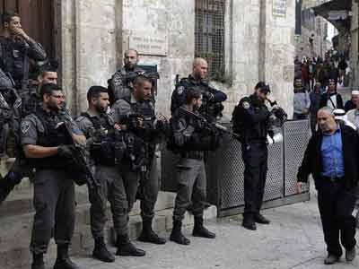 قوات الاحتلال تحوّل القدس المحتلة إلى ثكنة عسكرية عشية نقل السفارة الأمريكية 