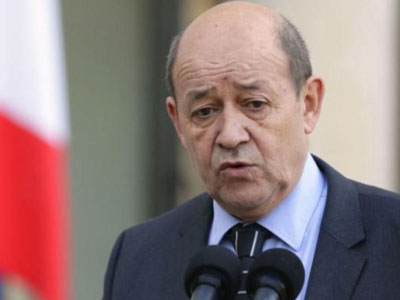 وزير الخارجية الفرنسي : نعمل على وقف إطلاق النار في ليبيا وتنظيم انتخابات فيها 