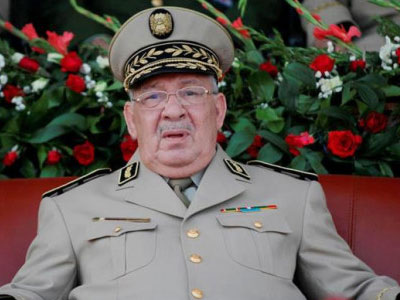 قايد صالح ينفي تطلعه لحكم الجزائر 