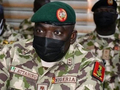 مقتل قائد الجيش النيجيري في تحطم طائرة عسكرية شمال البلاد 