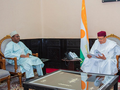 رئيس النيجر يبحث مع مبعوث منظمة التعاون الإسلامي تطورات الوضع السياسي والأمني في غرب أفريقيا 